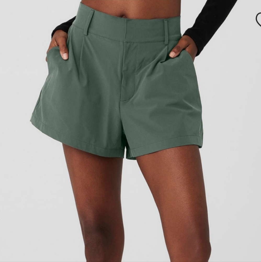 Alo High-Waist Status Trouser Short